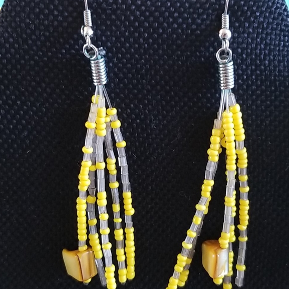 Seed Bead Yellow Matching La yered Necklace and Earring Set - Picture 6 of 6